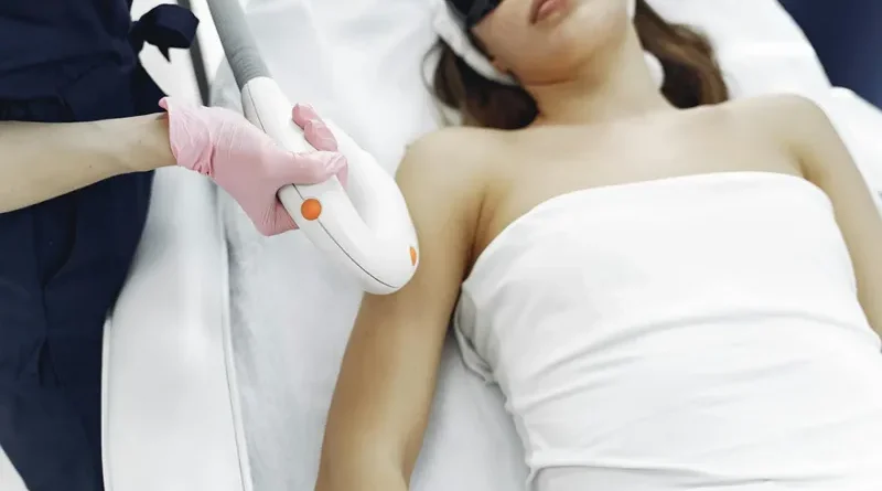 Hårborttagning med laser – så fungerar det, vad det kostar och hur länge det håller