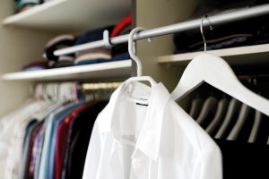 Välorganiserad capsule wardrobe