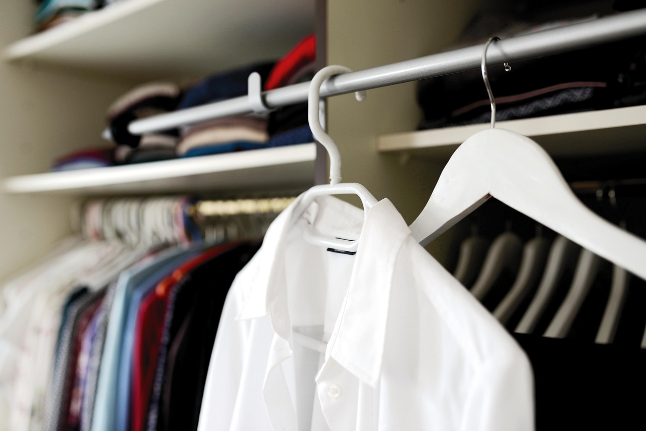Välorganiserad capsule wardrobe
